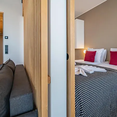 Peak By Aavalevi Holidays, Ski-in Ski-out, Mountain View Apartment *